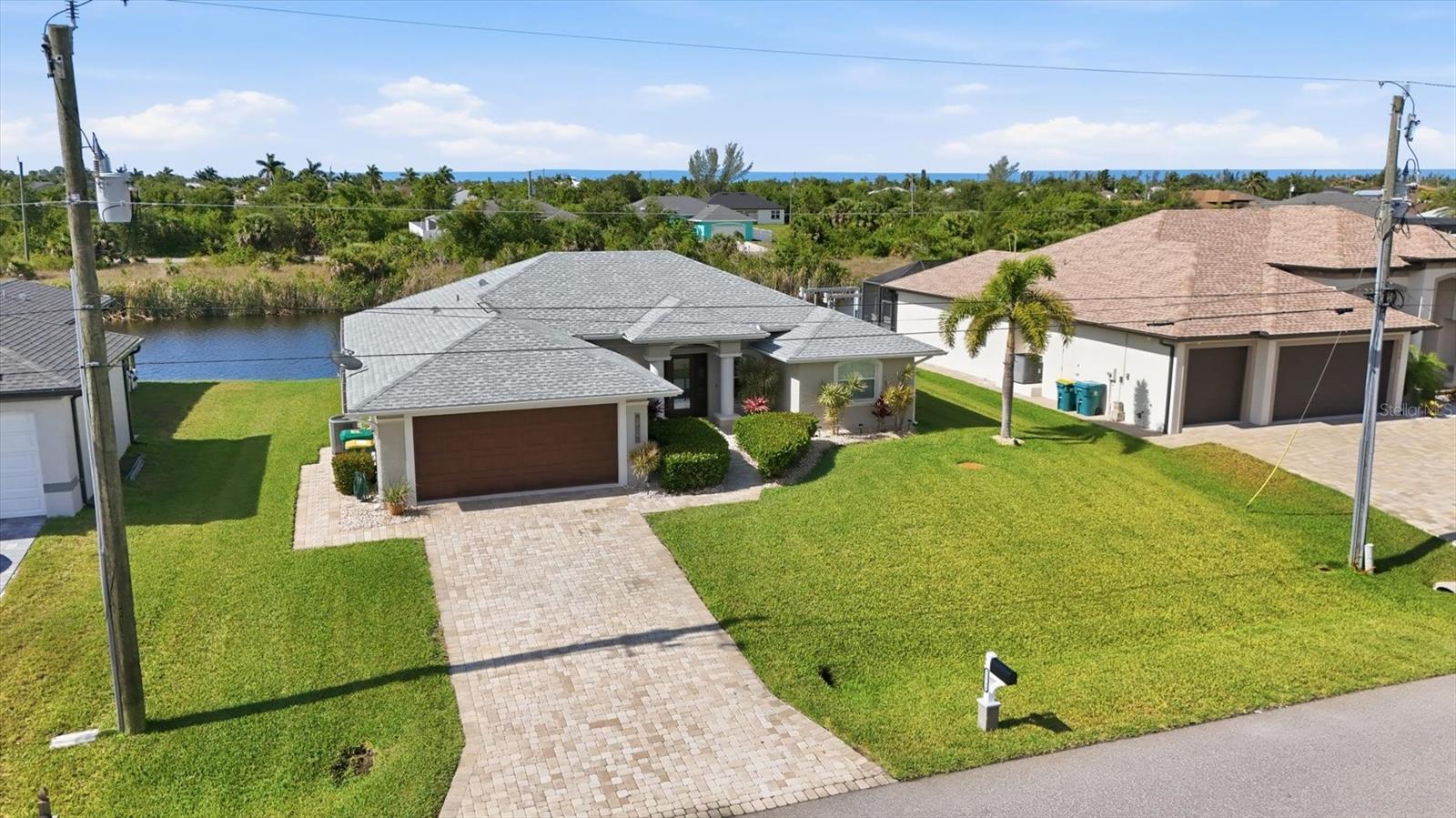 15738 APPLEWHITE CIR, PORT CHARLOTTE, FL, 33981