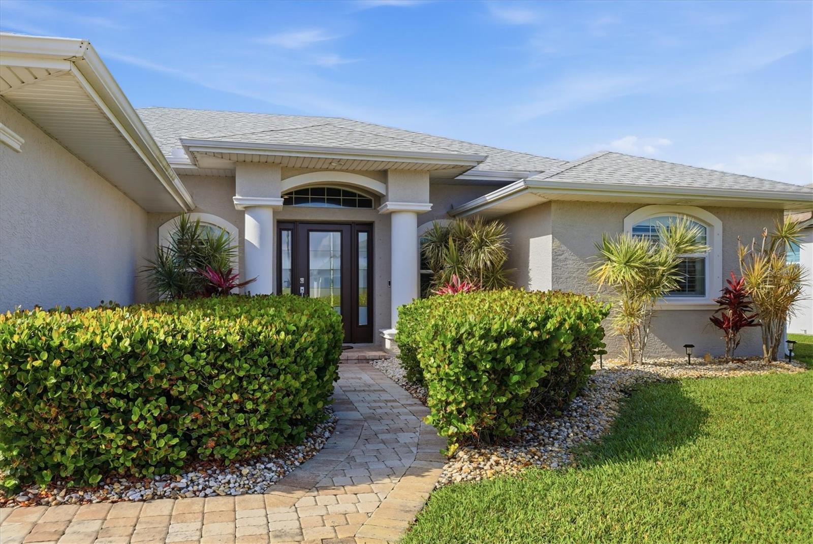 15738 APPLEWHITE CIR, PORT CHARLOTTE, FL, 33981