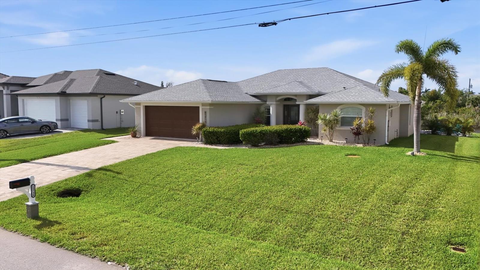 15738 APPLEWHITE CIR, PORT CHARLOTTE, FL, 33981