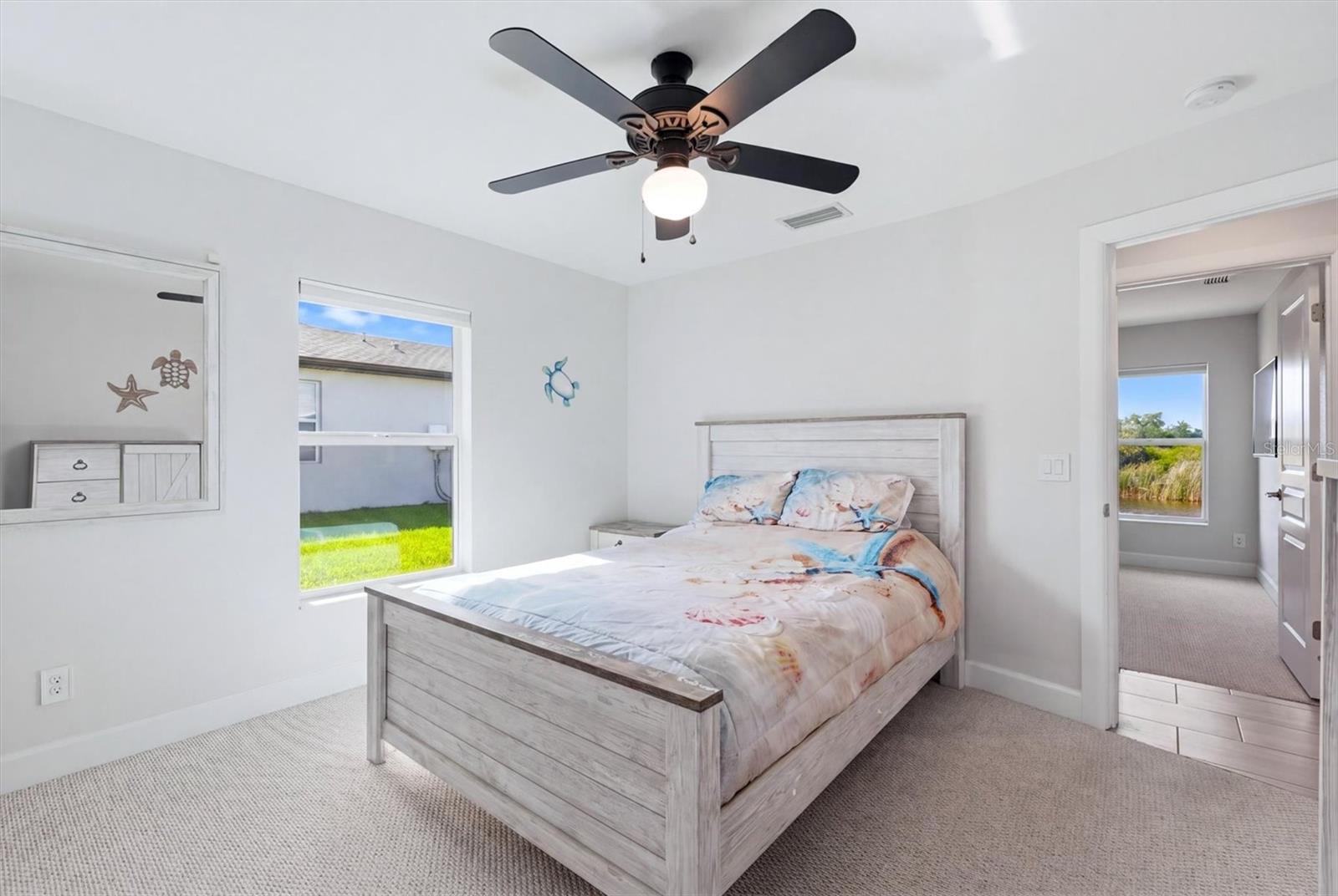 15738 APPLEWHITE CIR, PORT CHARLOTTE, FL, 33981