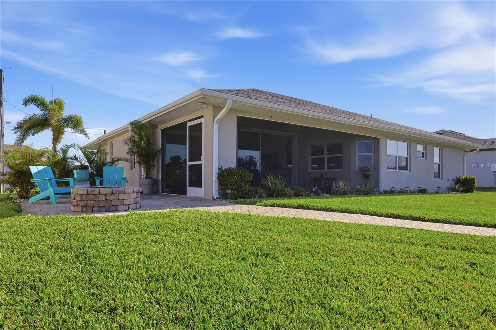 15738 APPLEWHITE CIR, PORT CHARLOTTE, FL, 33981