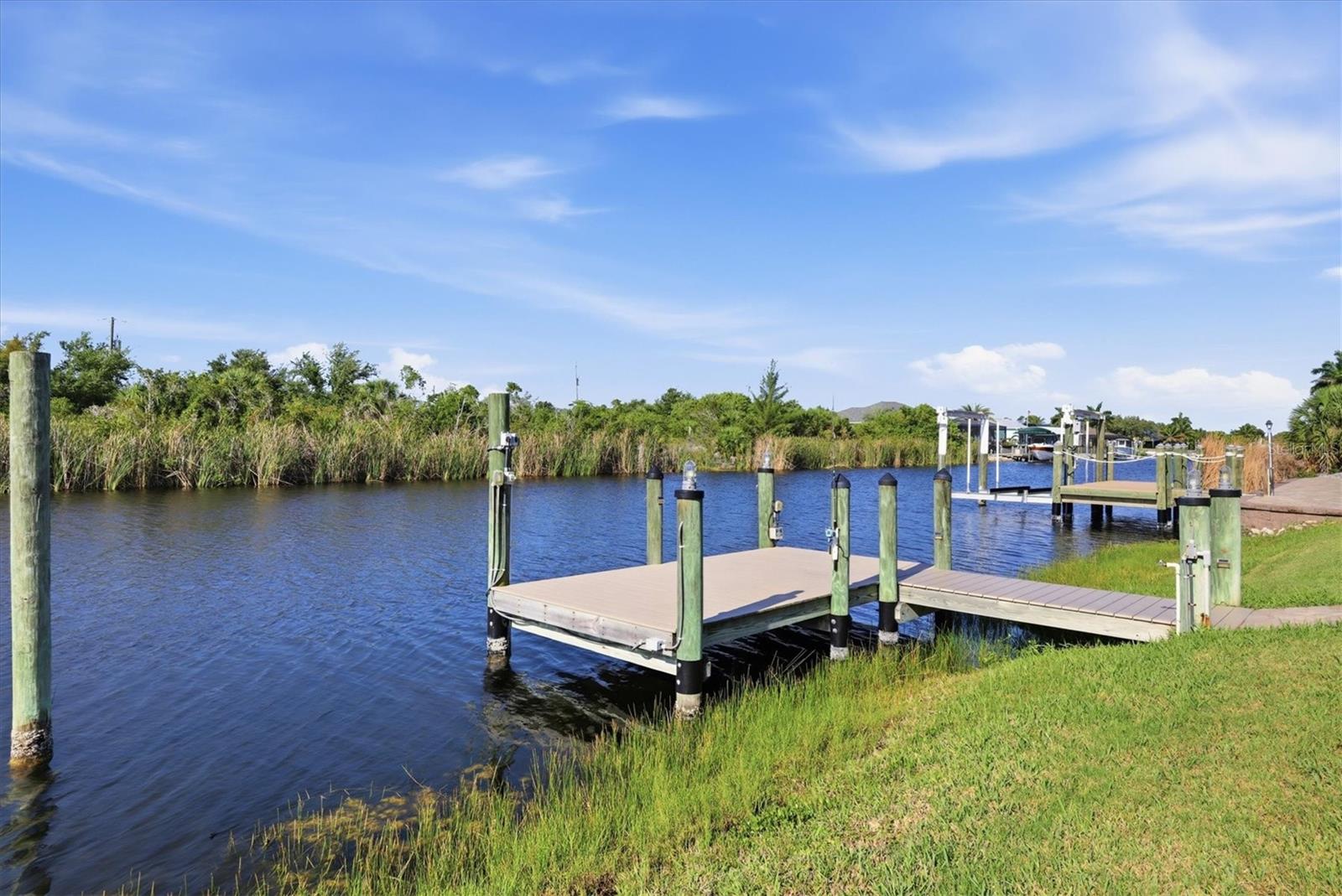 15738 APPLEWHITE CIR, PORT CHARLOTTE, FL, 33981