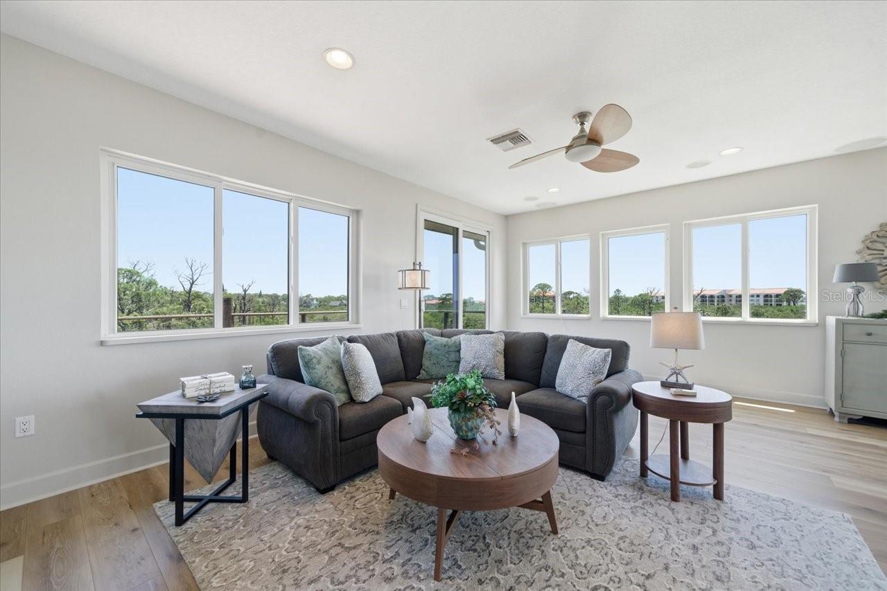 1130 S FLORIDA AVE, TARPON SPRINGS, FL, 34689