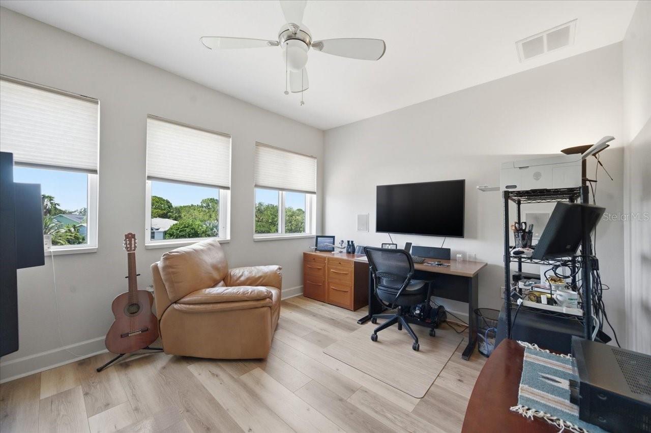 1130 S FLORIDA AVE, TARPON SPRINGS, FL, 34689
