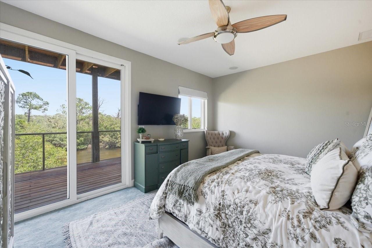 1130 S FLORIDA AVE, TARPON SPRINGS, FL, 34689