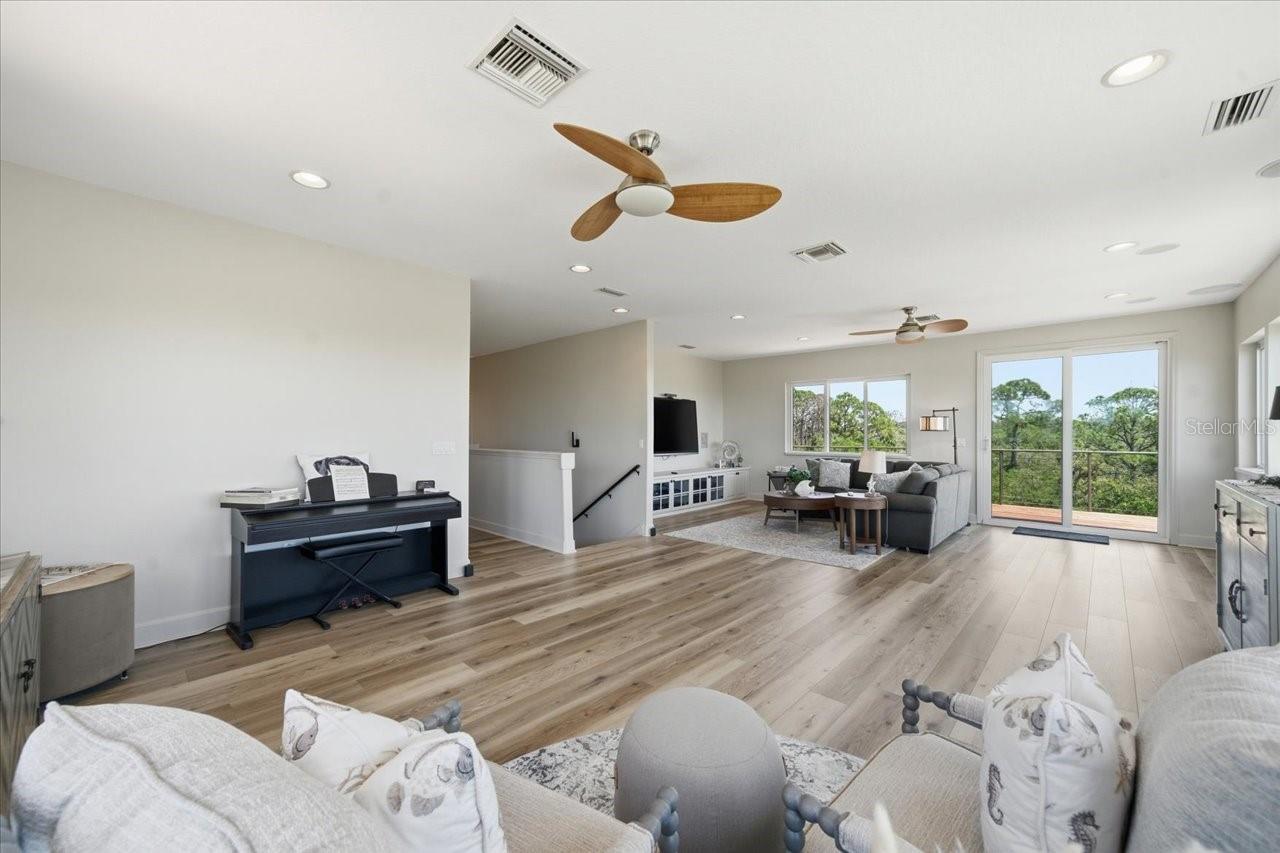 1130 S FLORIDA AVE, TARPON SPRINGS, FL, 34689