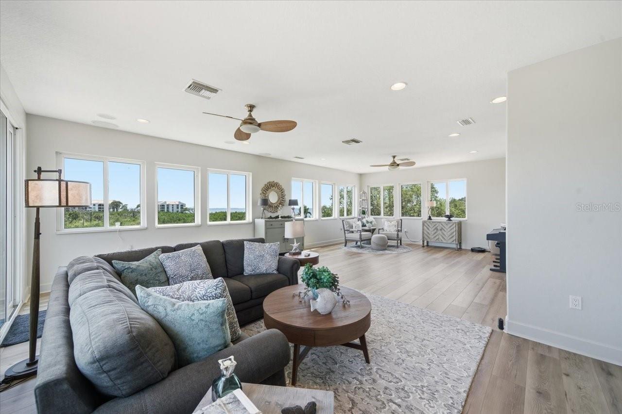 1130 S FLORIDA AVE, TARPON SPRINGS, FL, 34689