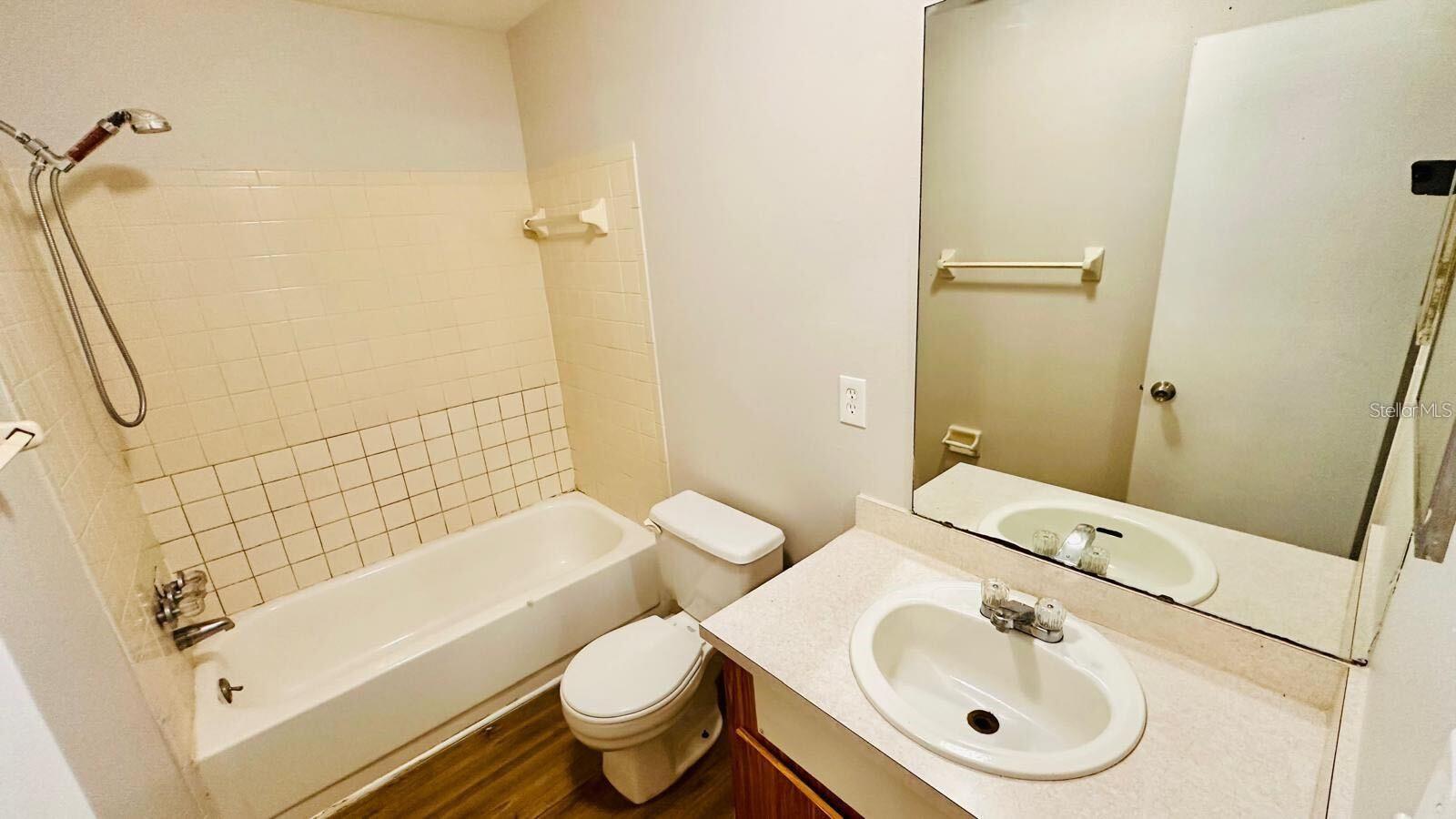 979 BERKLEY RD #4, AUBURNDALE, FL, 33823