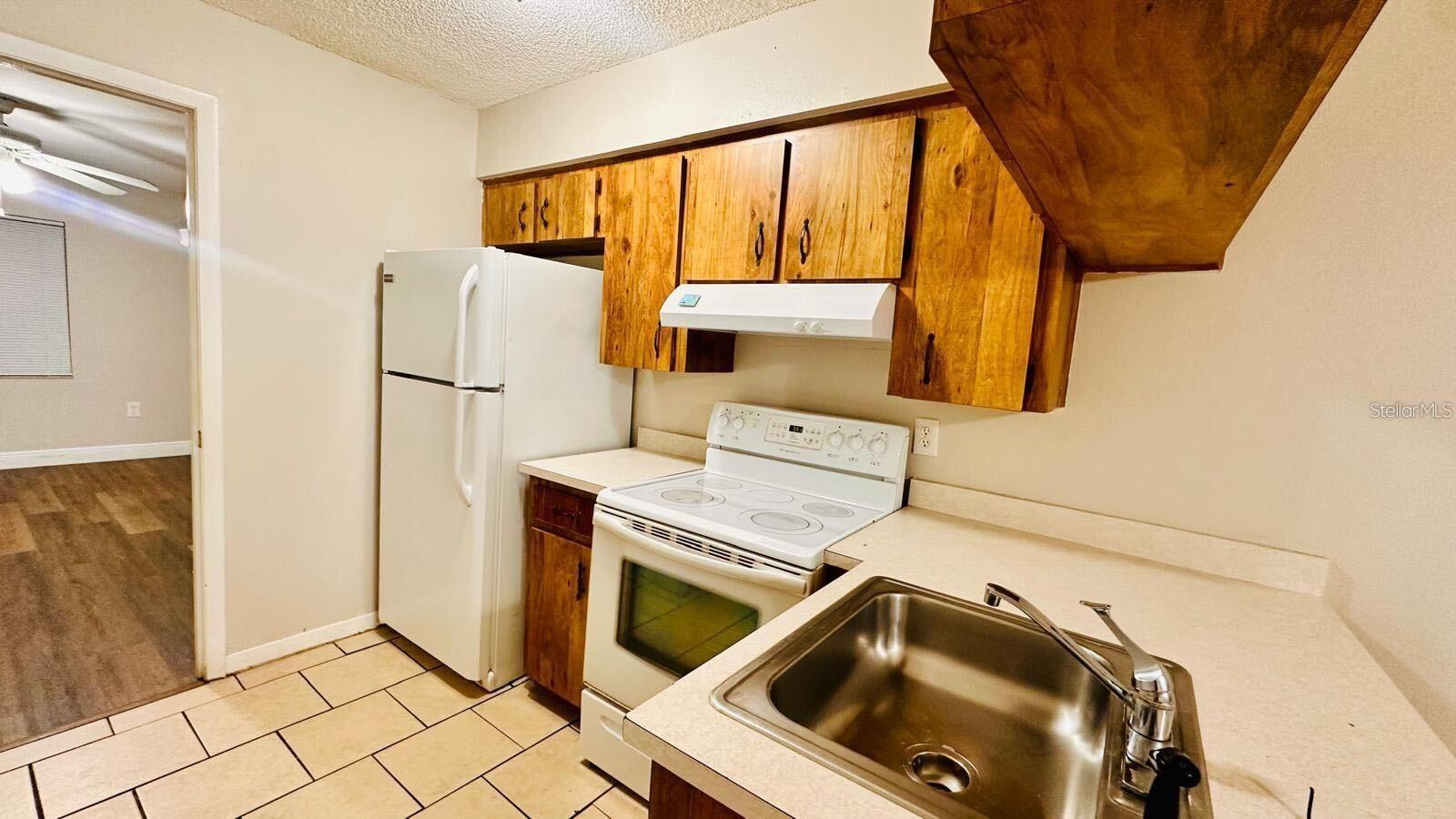 979 BERKLEY RD #4, AUBURNDALE, FL, 33823