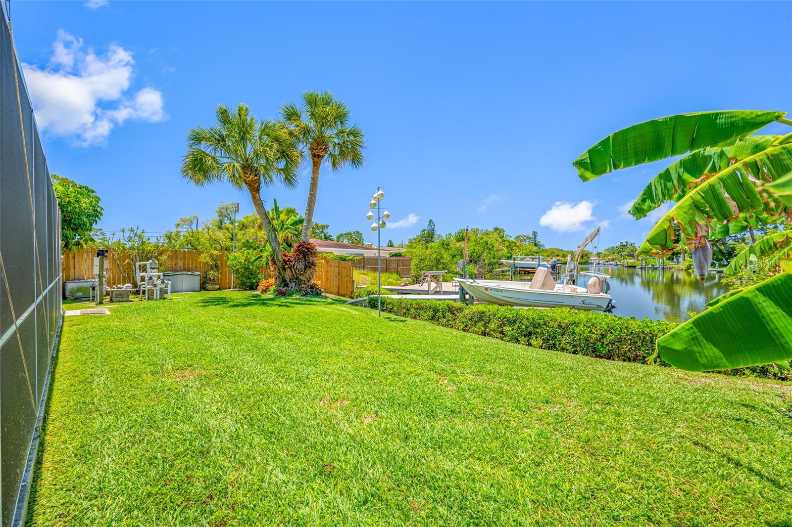 5000 VENETIAN BLVD NE, ST PETERSBURG, FL, 33703