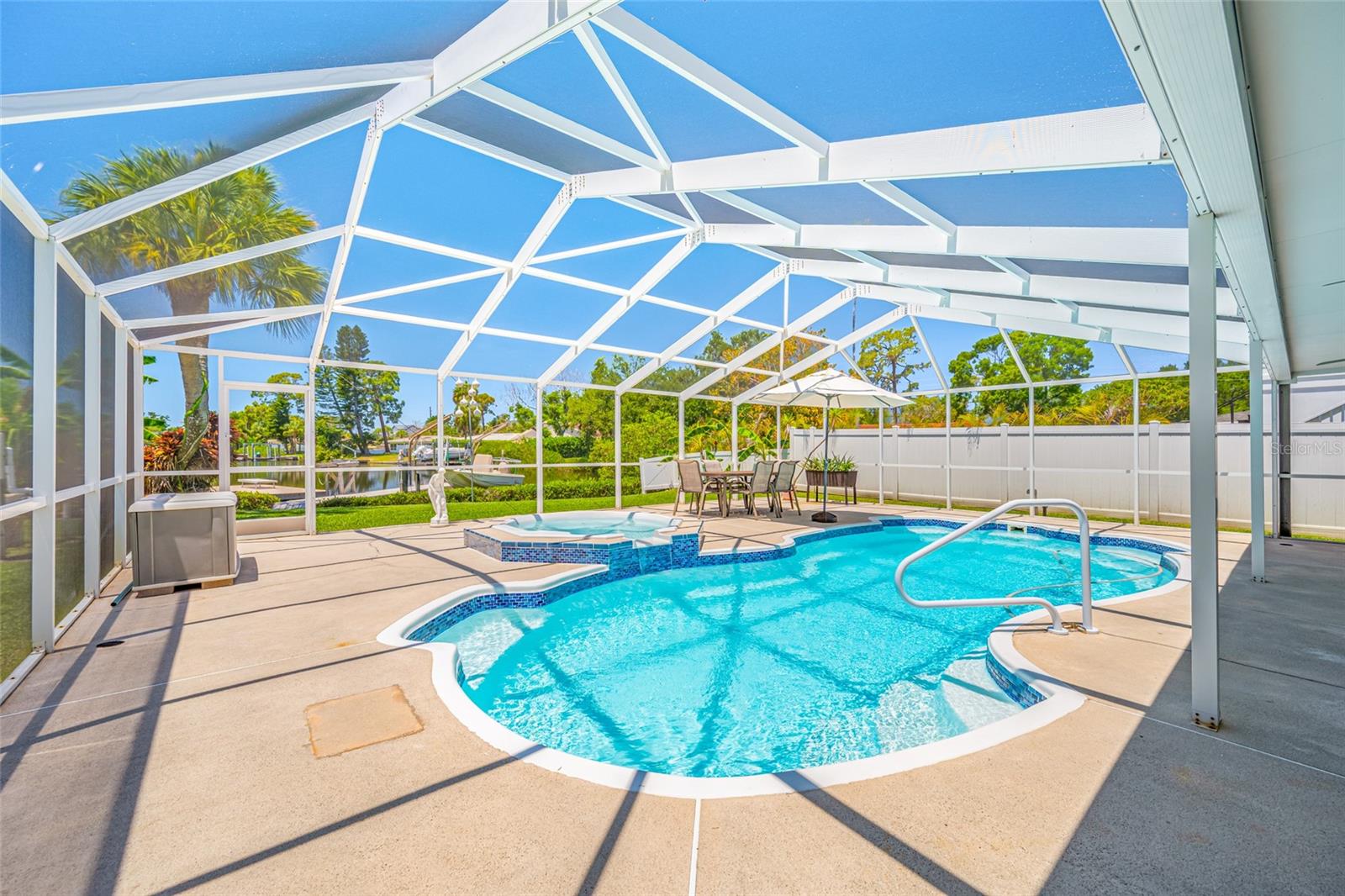 5000 VENETIAN BLVD NE, ST PETERSBURG, FL, 33703