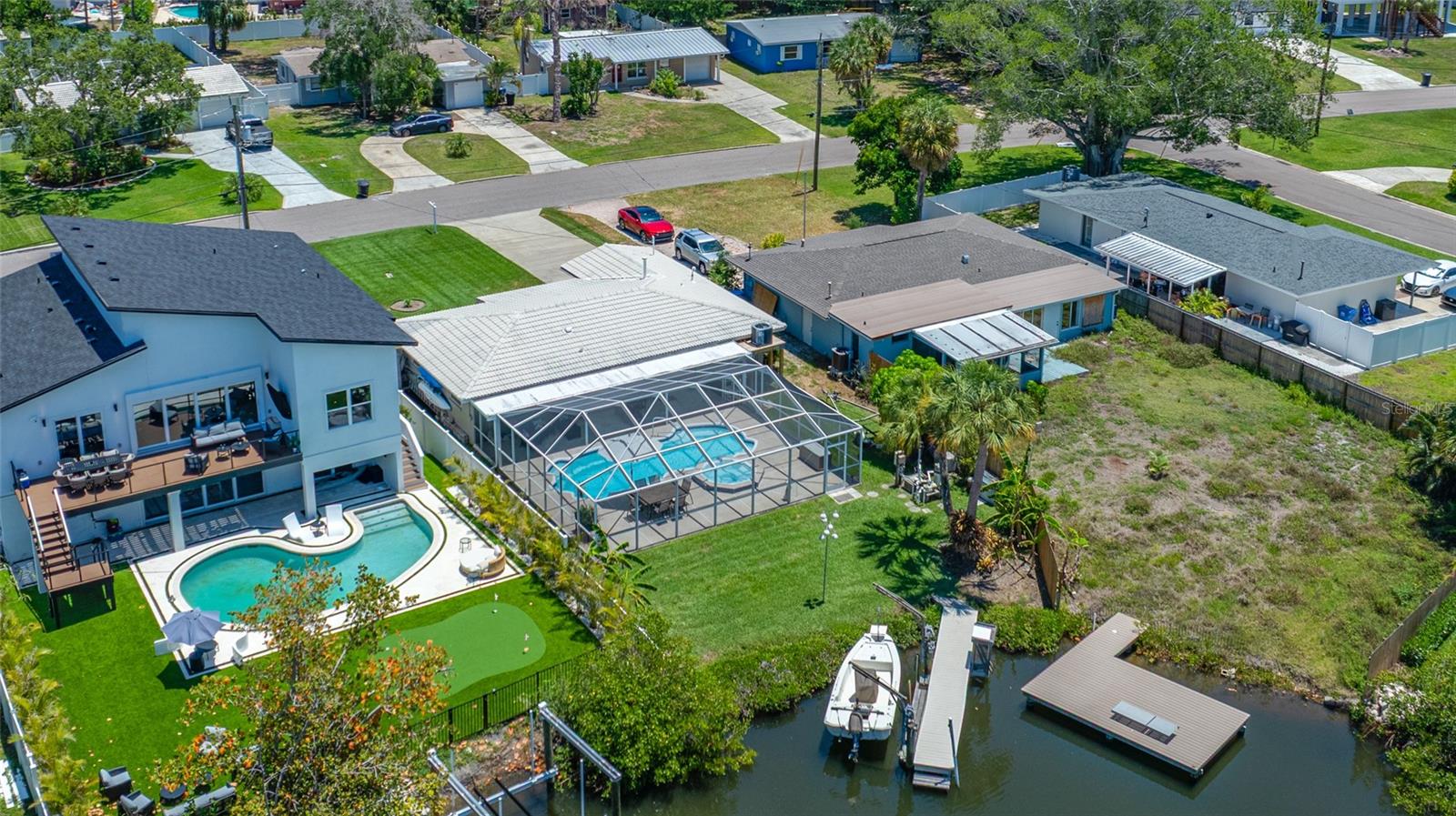 5000 VENETIAN BLVD NE, ST PETERSBURG, FL, 33703
