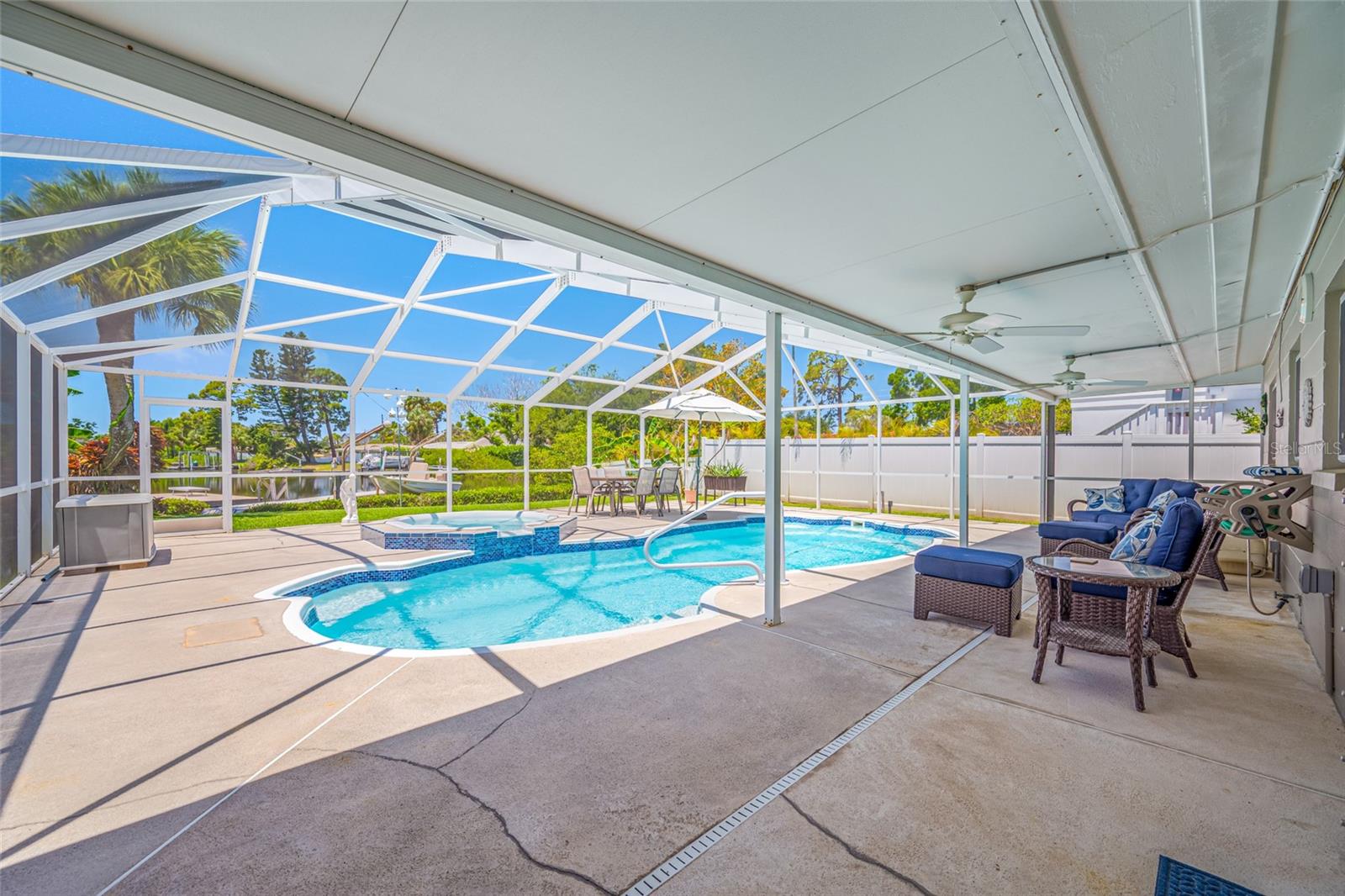 5000 VENETIAN BLVD NE, ST PETERSBURG, FL, 33703