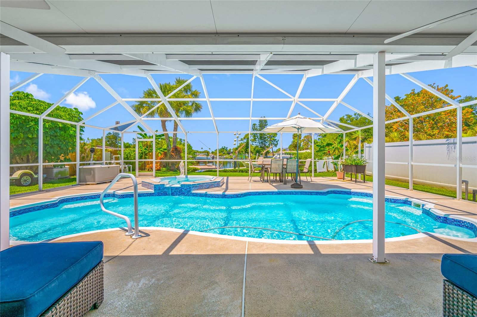 5000 VENETIAN BLVD NE, ST PETERSBURG, FL, 33703