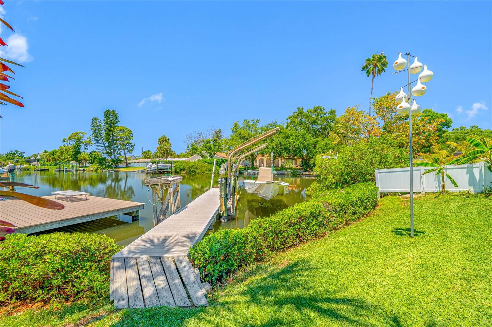 5000 VENETIAN BLVD NE, ST PETERSBURG, FL, 33703