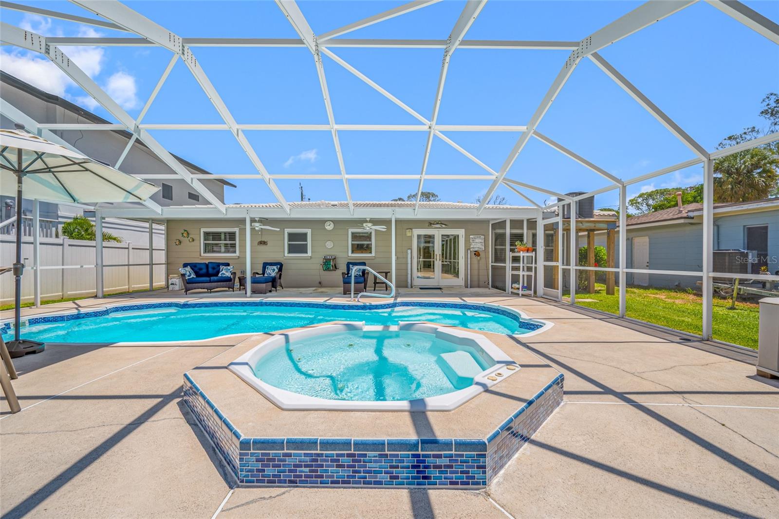 5000 VENETIAN BLVD NE, ST PETERSBURG, FL, 33703