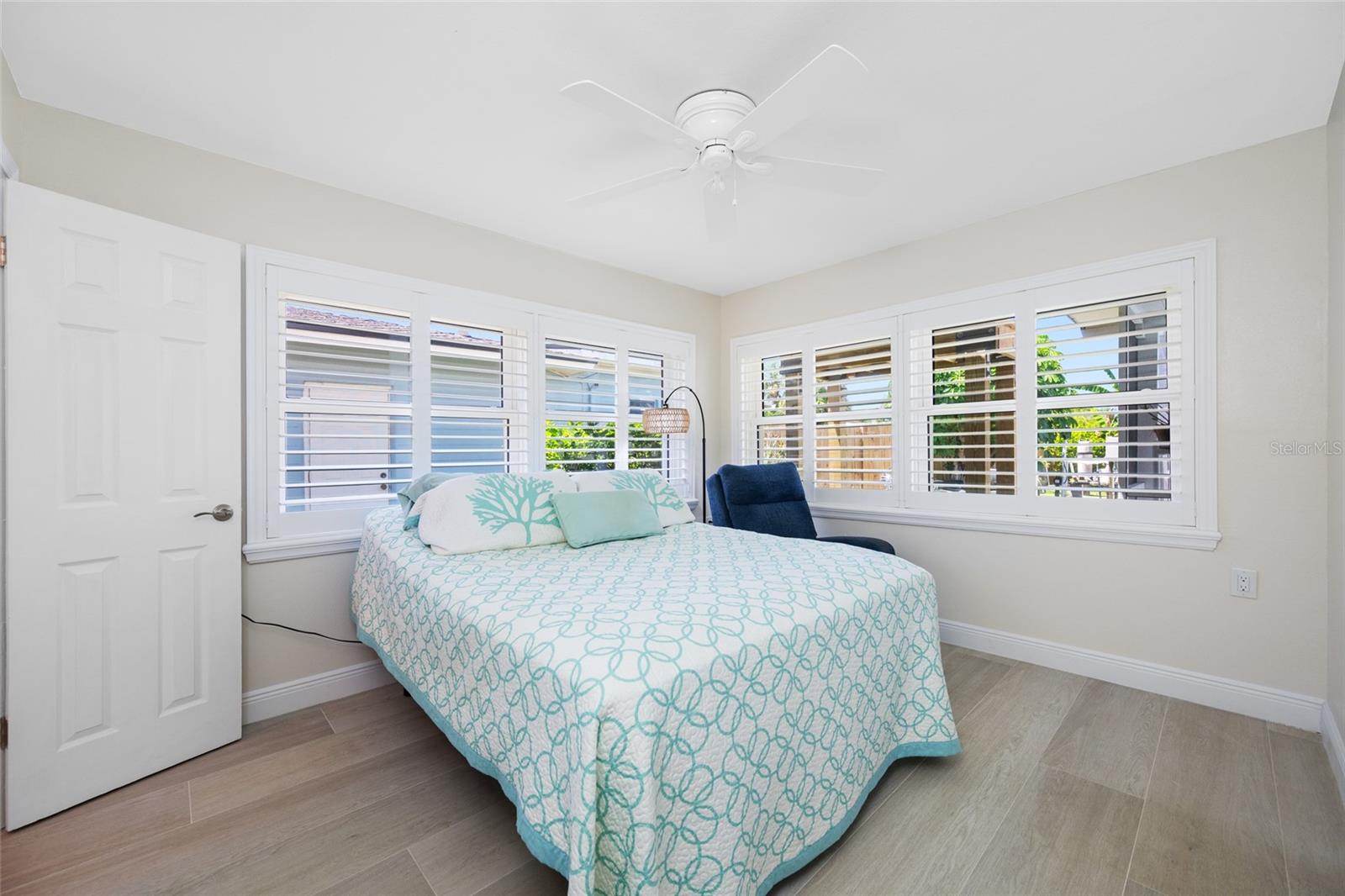 5000 VENETIAN BLVD NE, ST PETERSBURG, FL, 33703