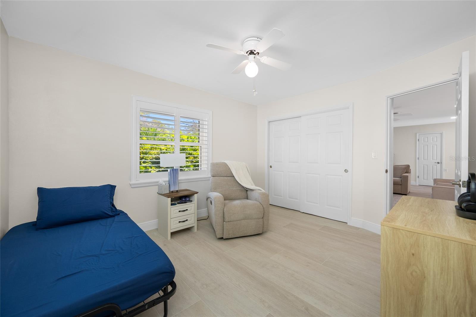 5000 VENETIAN BLVD NE, ST PETERSBURG, FL, 33703