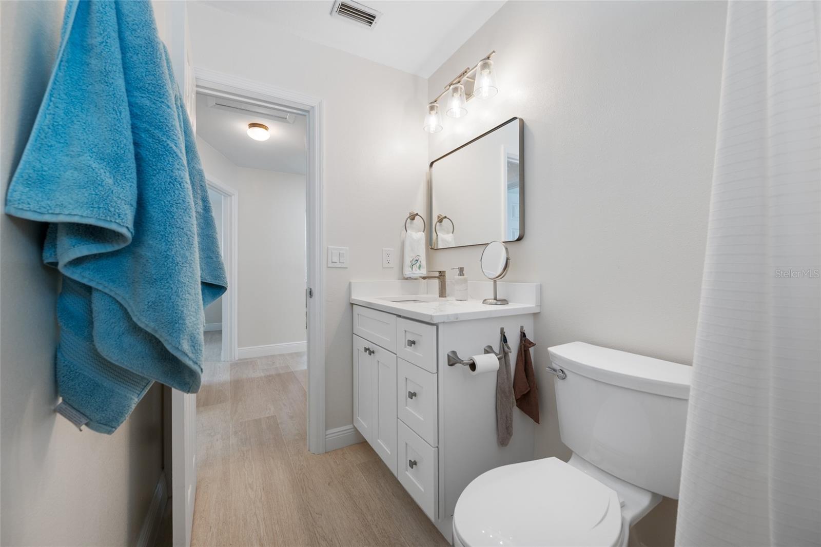 5000 VENETIAN BLVD NE, ST PETERSBURG, FL, 33703
