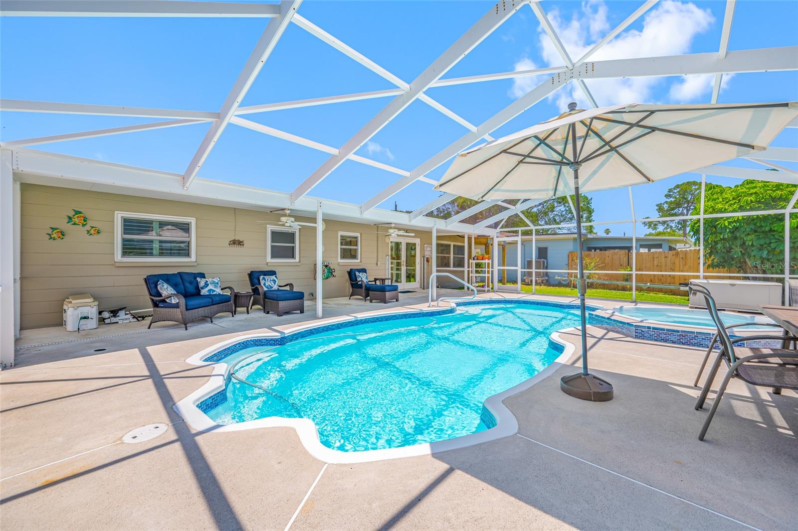 5000 VENETIAN BLVD NE, ST PETERSBURG, FL, 33703