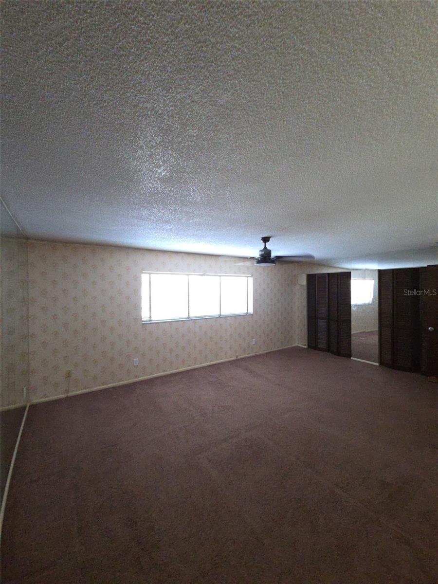10019 N 52ND ST, TAMPA, FL, 33617