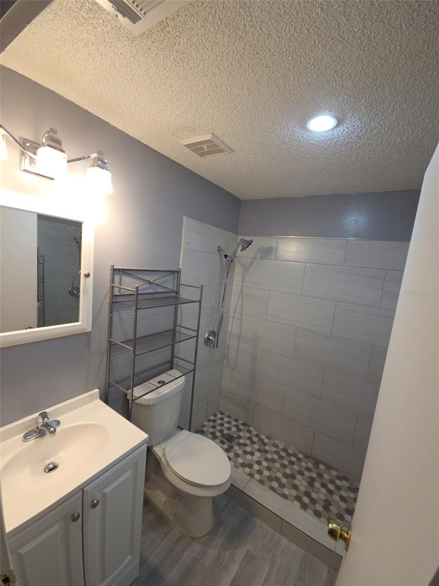 10019 N 52ND ST, TAMPA, FL, 33617