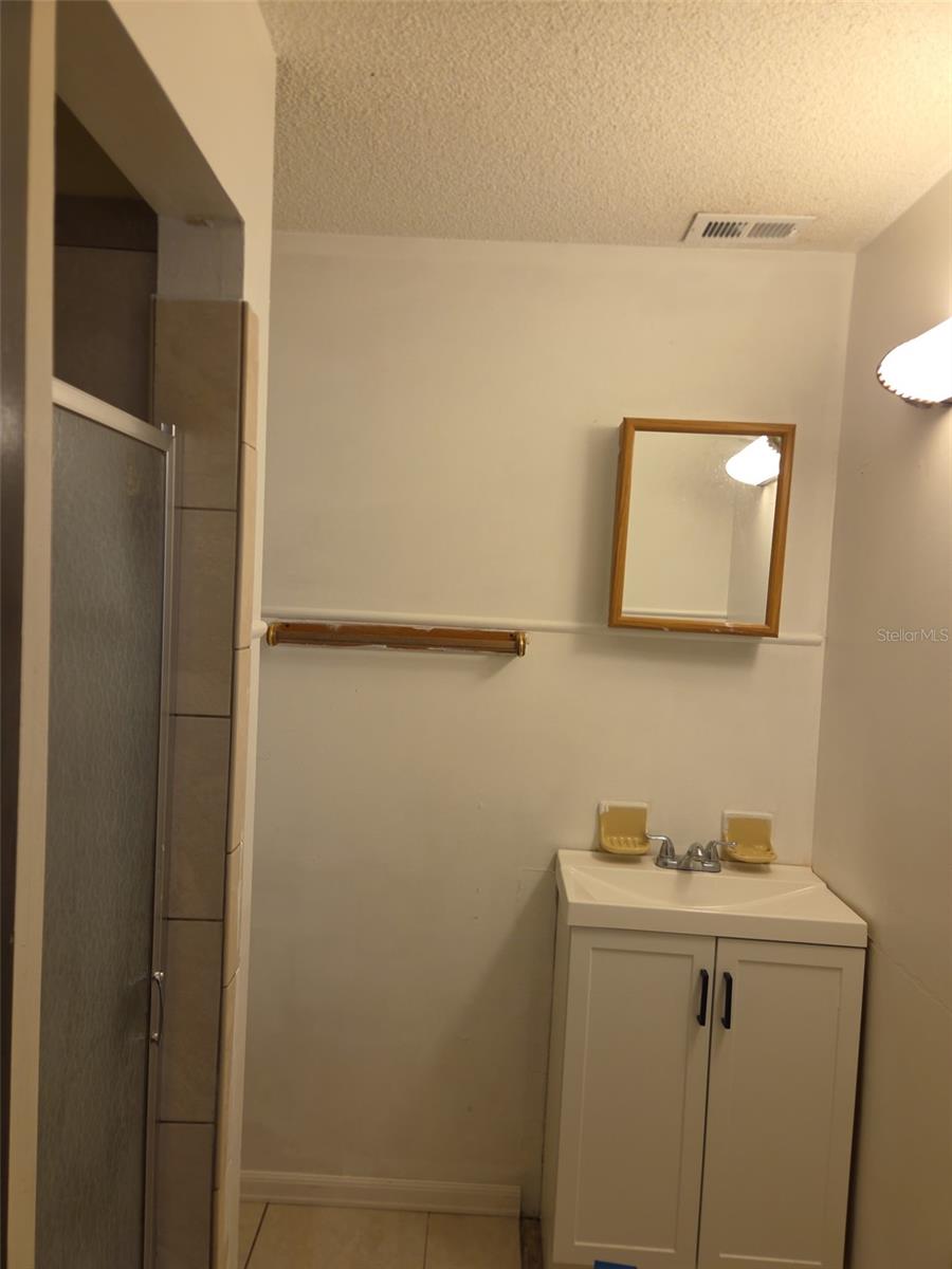 10019 N 52ND ST, TAMPA, FL, 33617