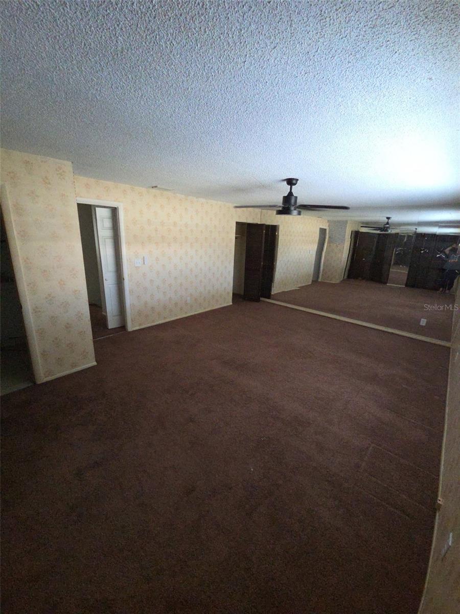 10019 N 52ND ST, TAMPA, FL, 33617