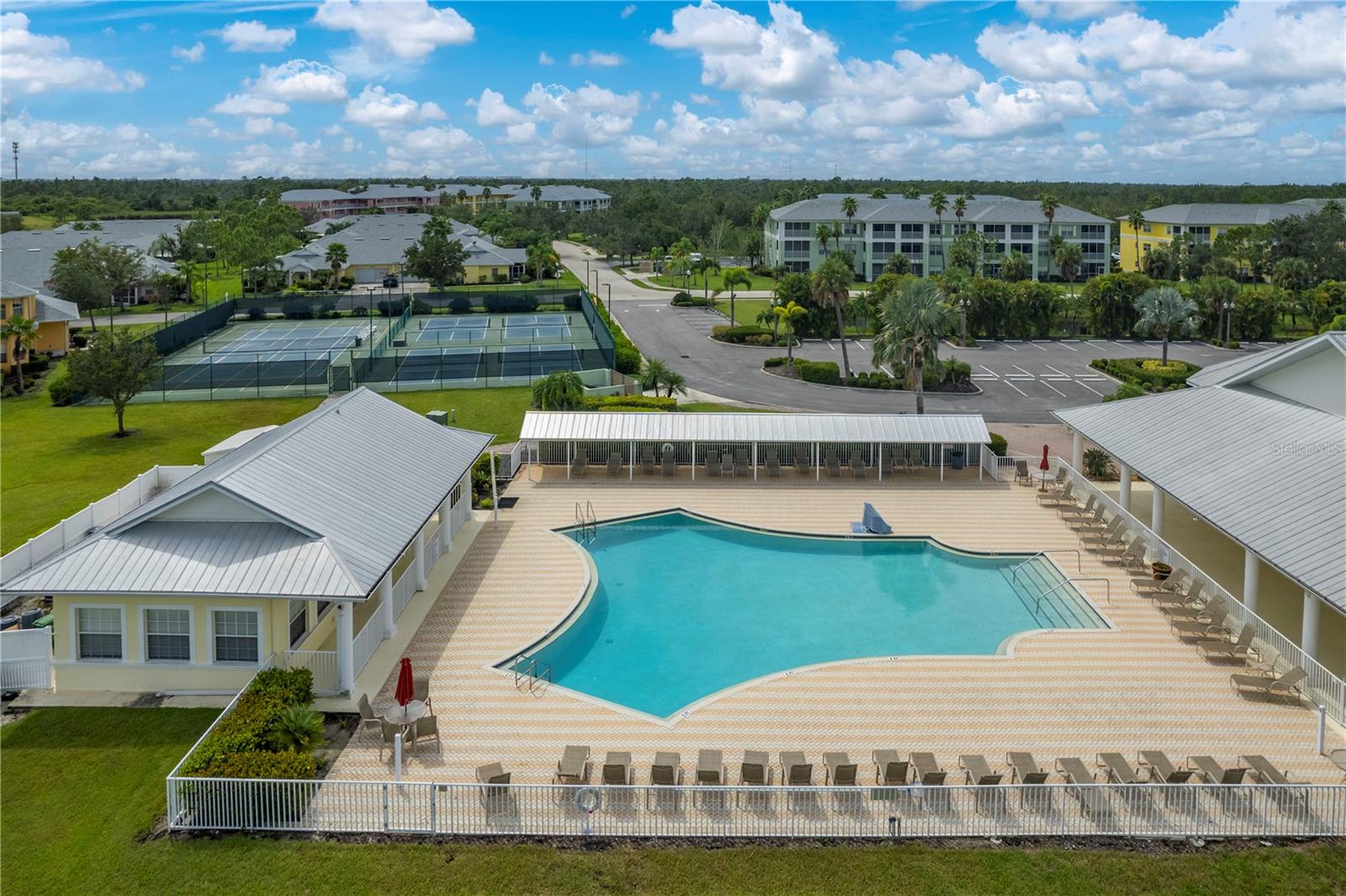 25534 HERITAGE LAKE BLVD, PUNTA GORDA, FL, 33983