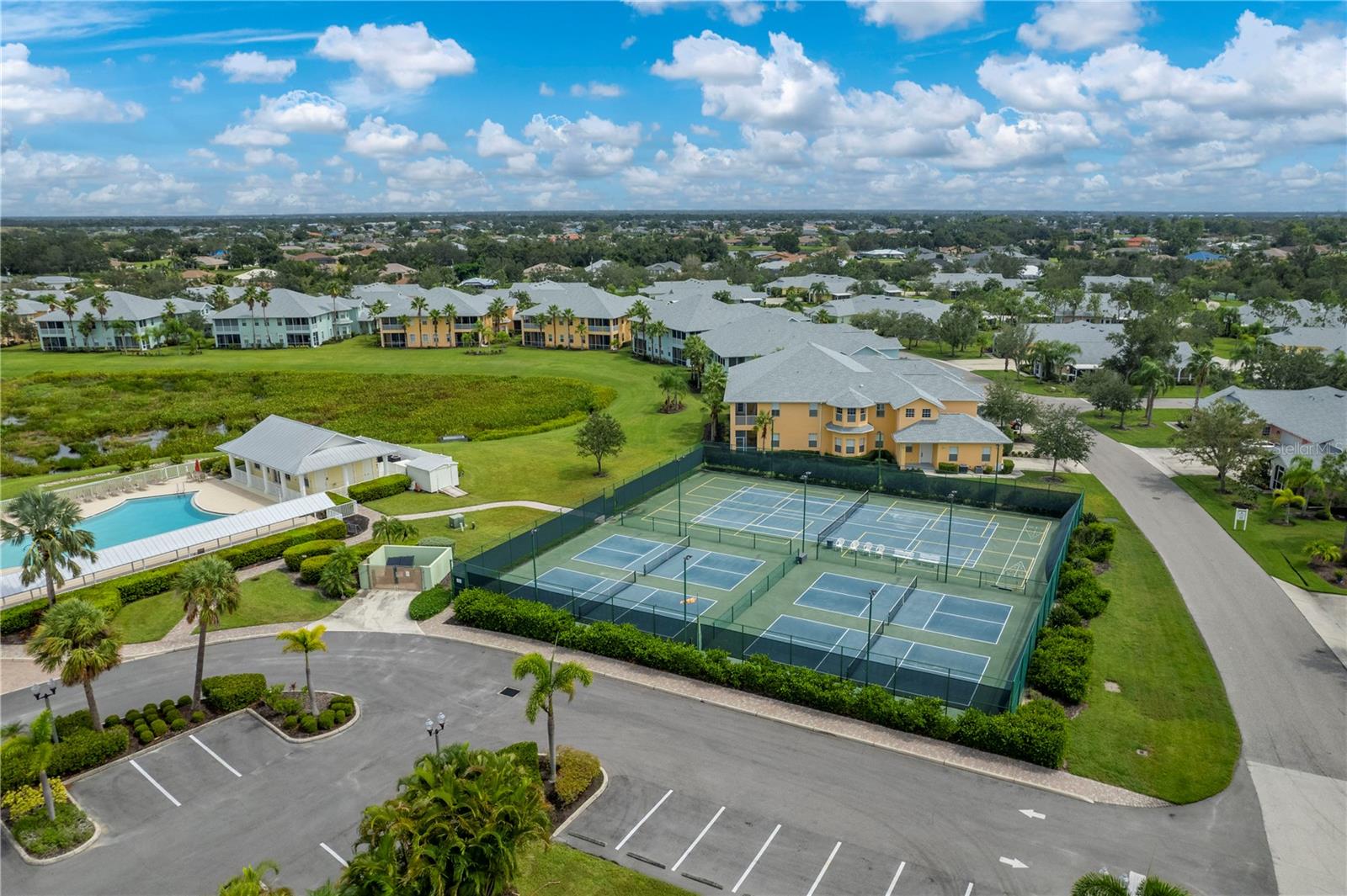 25534 HERITAGE LAKE BLVD, PUNTA GORDA, FL, 33983