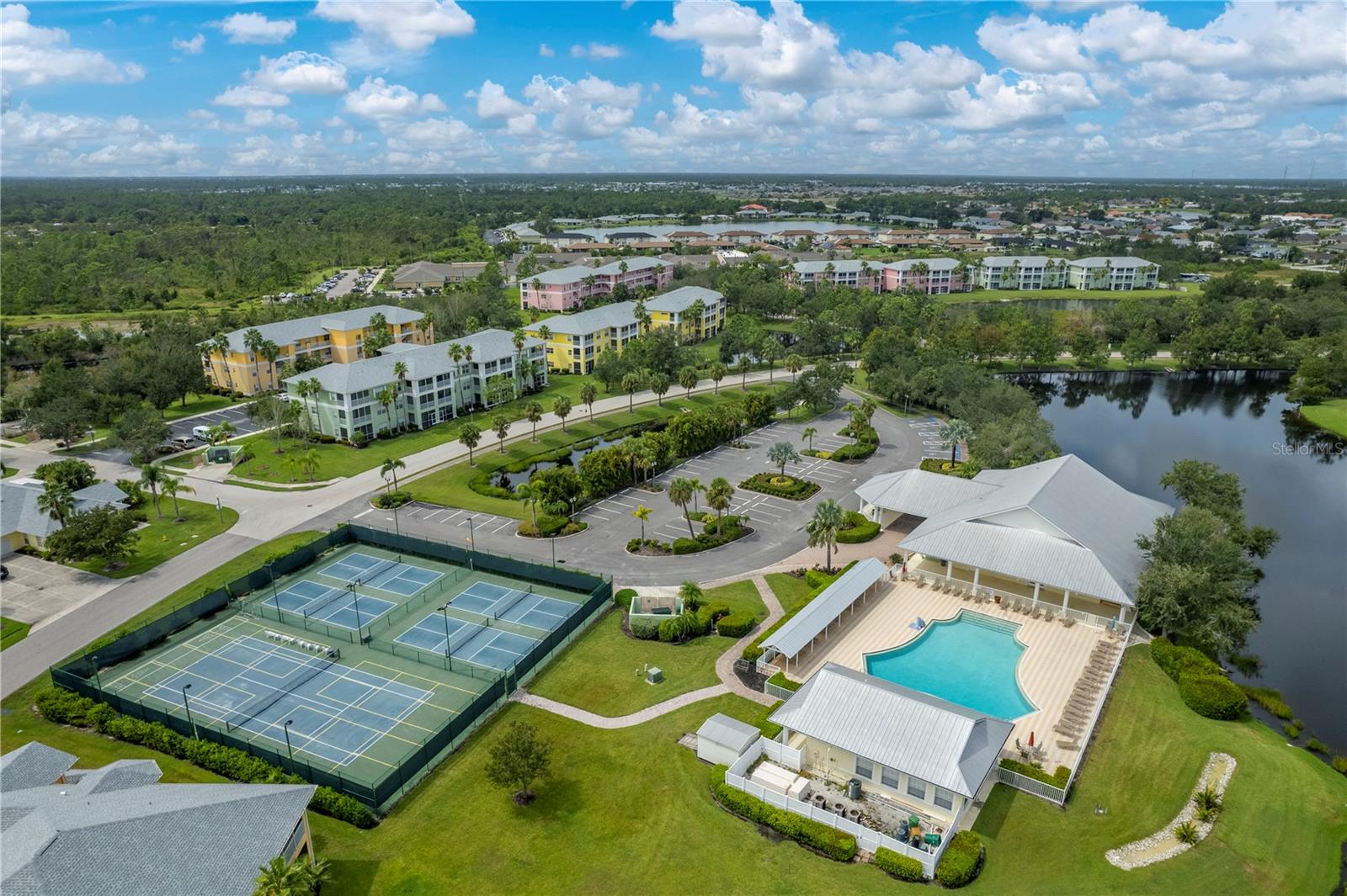 25534 HERITAGE LAKE BLVD, PUNTA GORDA, FL, 33983