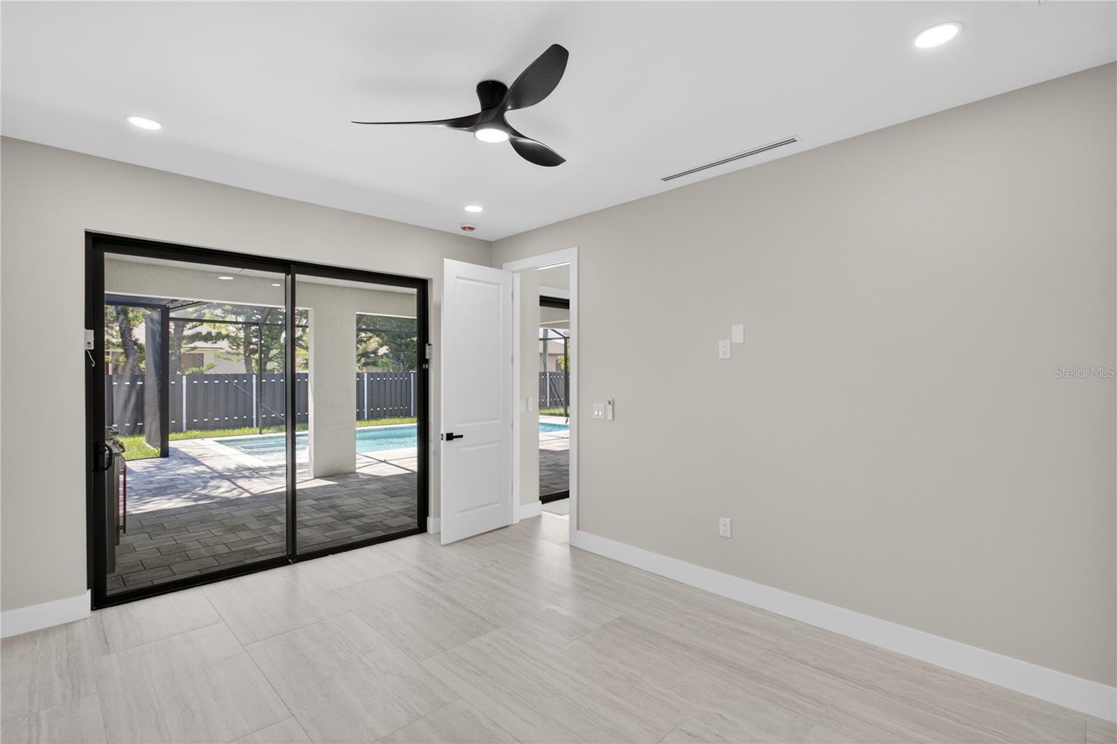 812 SW 14TH AVE, CAPE CORAL, FL, 33991