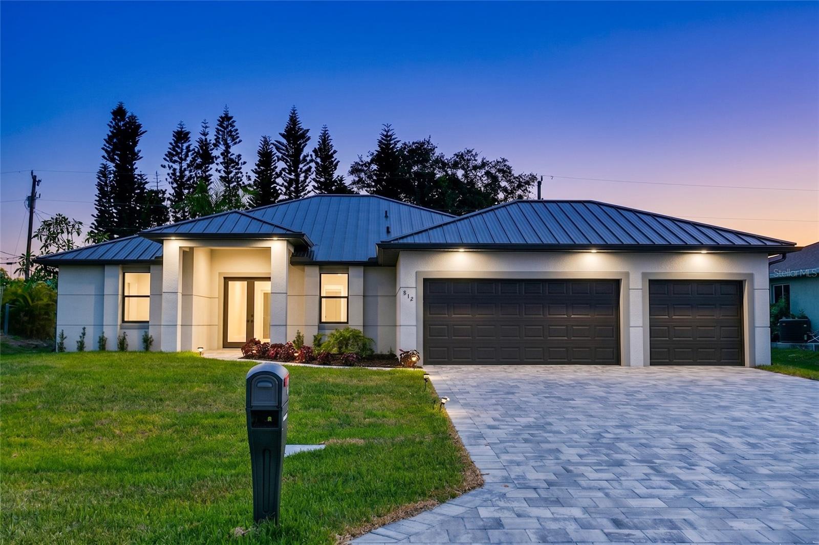 812 SW 14TH AVE, CAPE CORAL, FL, 33991
