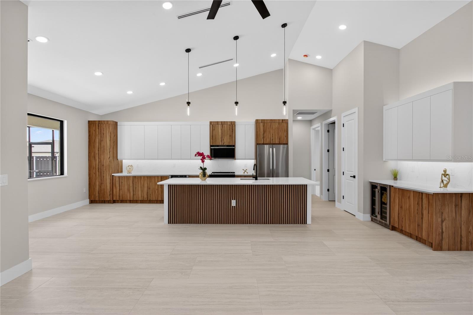 812 SW 14TH AVE, CAPE CORAL, FL, 33991