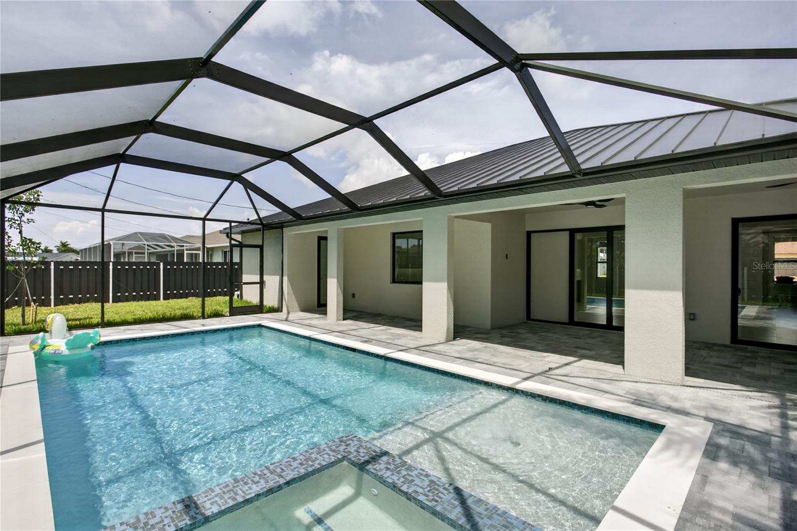 812 SW 14TH AVE, CAPE CORAL, FL, 33991