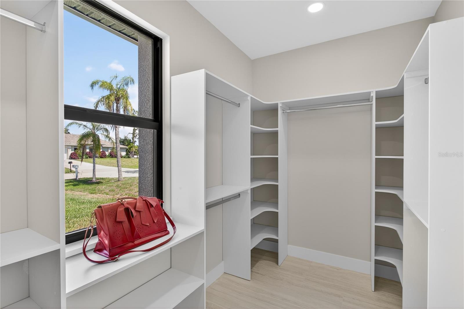812 SW 14TH AVE, CAPE CORAL, FL, 33991