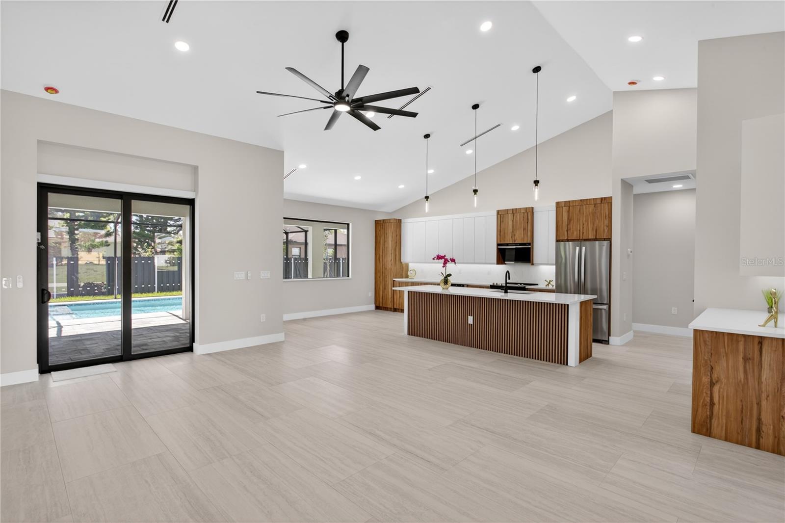 812 SW 14TH AVE, CAPE CORAL, FL, 33991