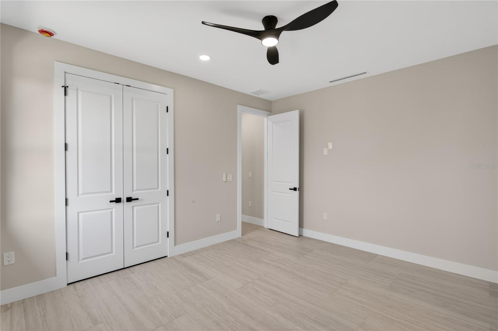 812 SW 14TH AVE, CAPE CORAL, FL, 33991
