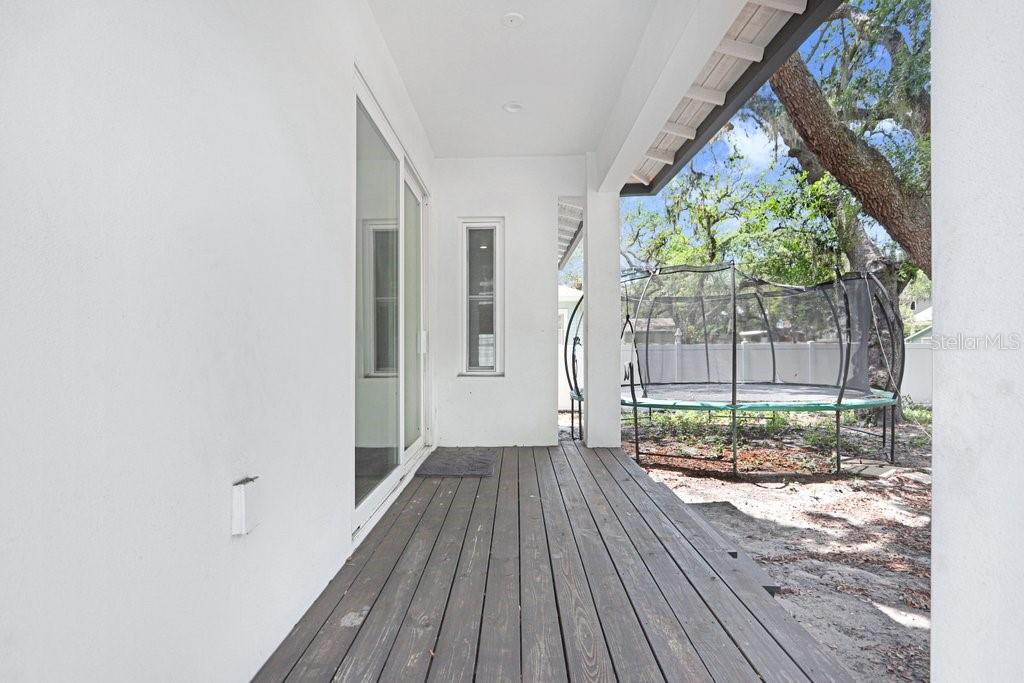 920 E SHADOWLAWN AVE, TAMPA, FL, 33603