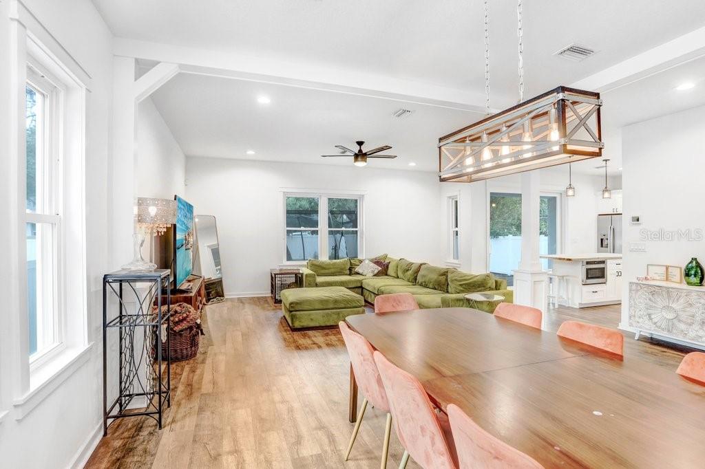 920 E SHADOWLAWN AVE, TAMPA, FL, 33603