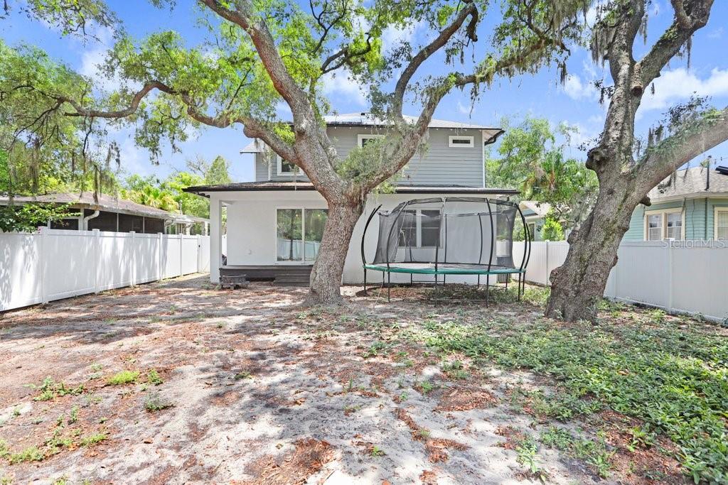 920 E SHADOWLAWN AVE, TAMPA, FL, 33603