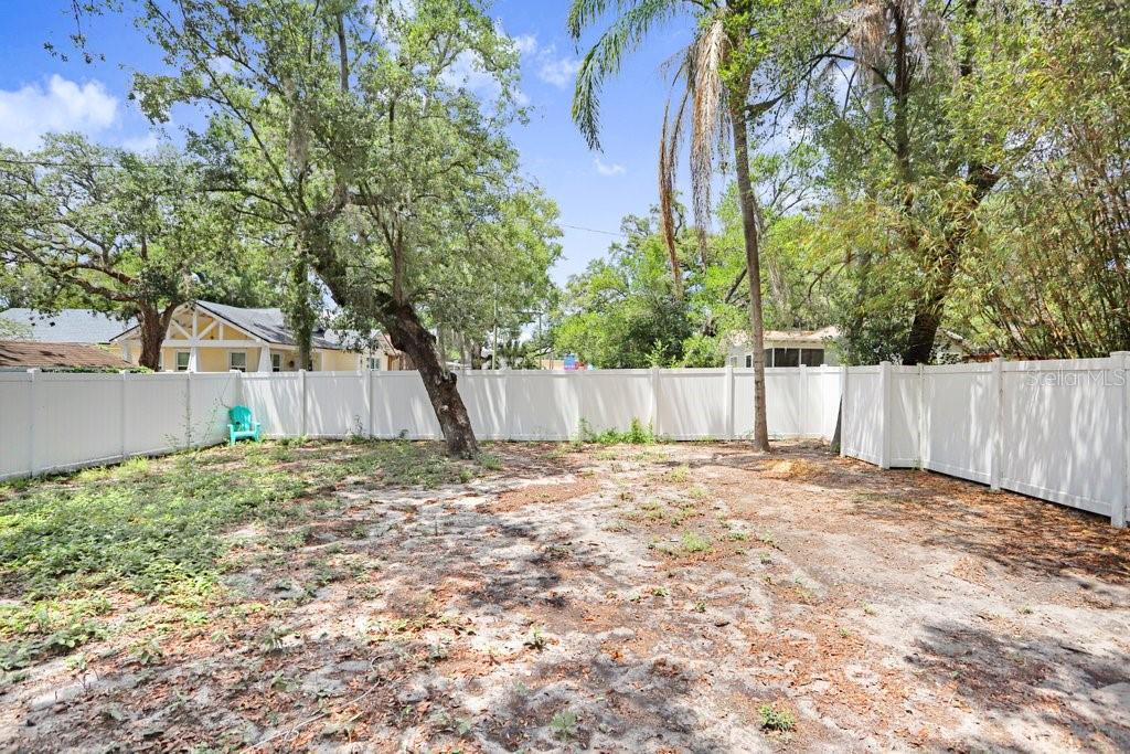 920 E SHADOWLAWN AVE, TAMPA, FL, 33603