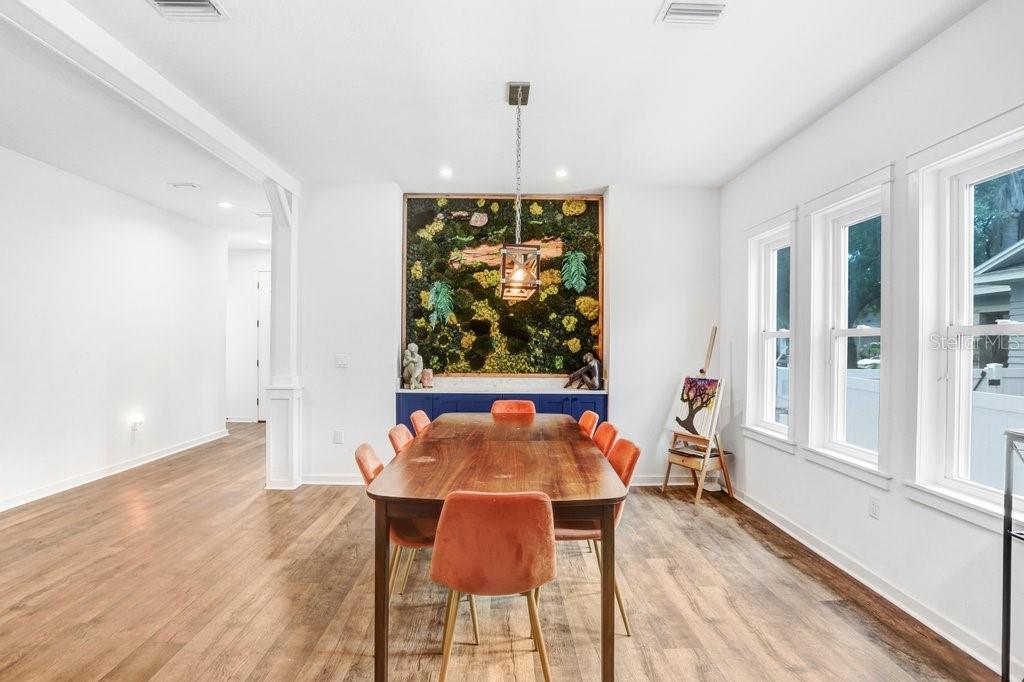 920 E SHADOWLAWN AVE, TAMPA, FL, 33603