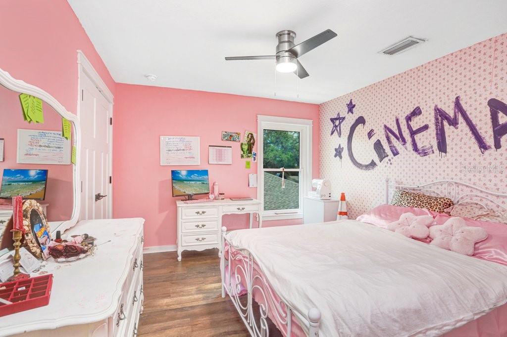 920 E SHADOWLAWN AVE, TAMPA, FL, 33603