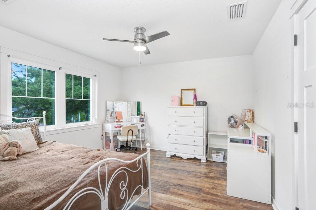 920 E SHADOWLAWN AVE, TAMPA, FL, 33603