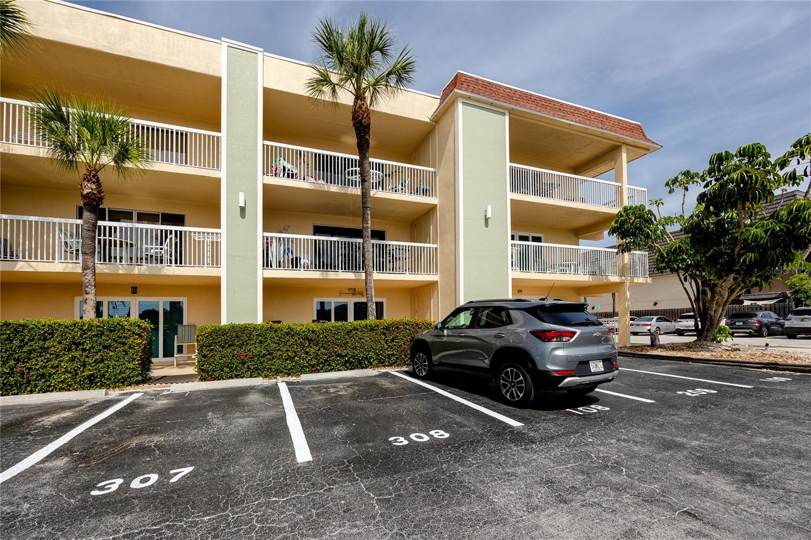50 GULF BLVD #108, INDIAN ROCKS BEACH, FL, 33785
