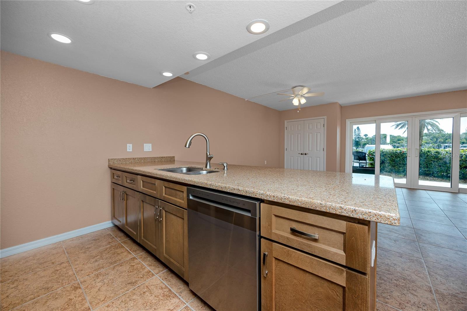 50 GULF BLVD #108, INDIAN ROCKS BEACH, FL, 33785