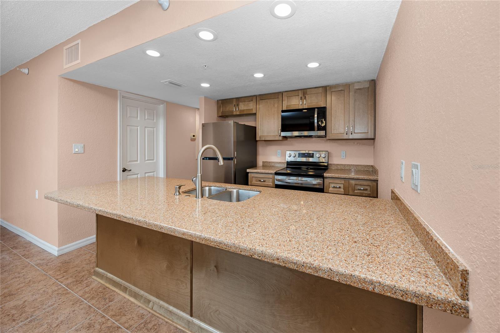50 GULF BLVD #108, INDIAN ROCKS BEACH, FL, 33785
