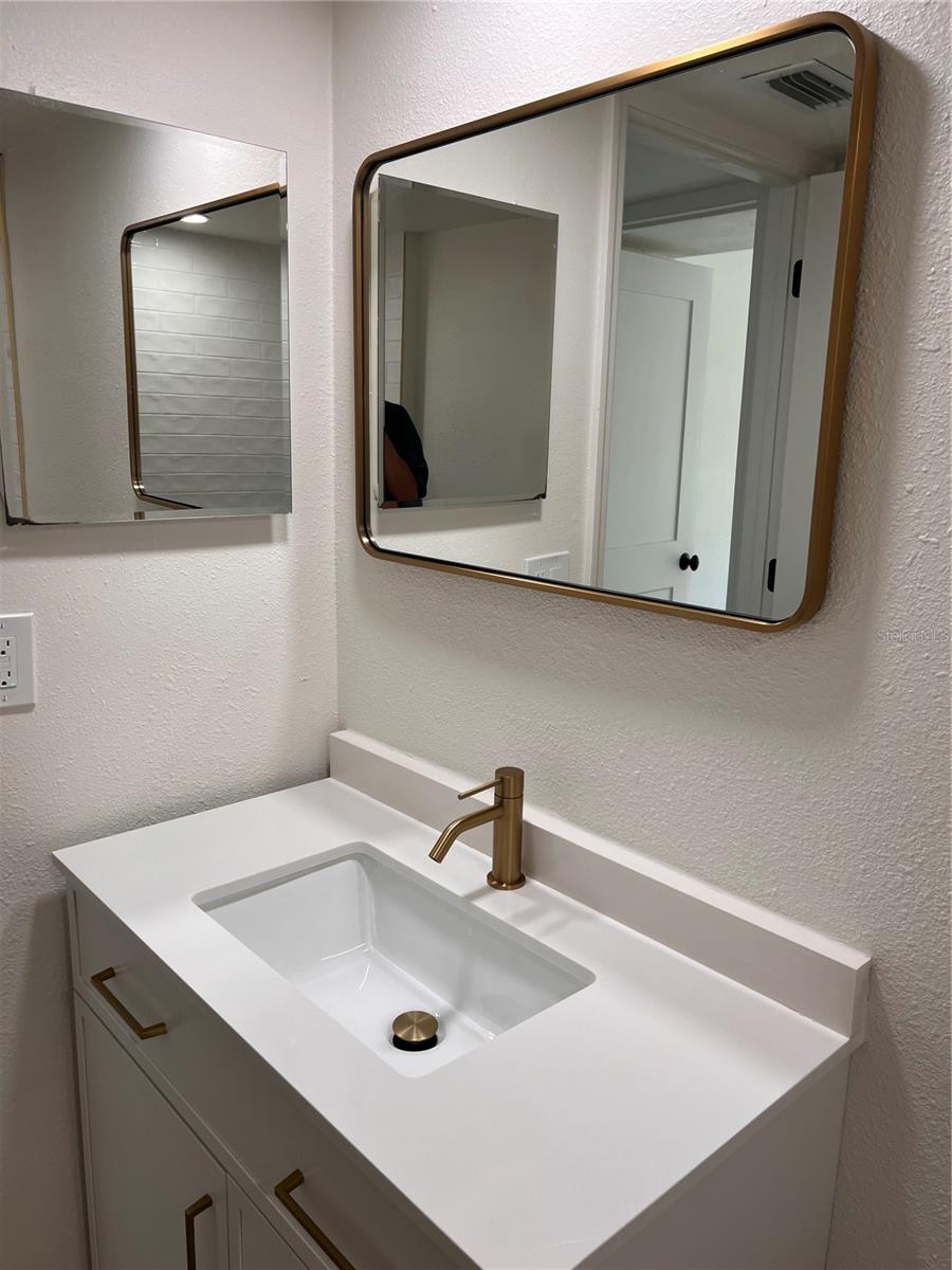 4500 OVERLOOK DR NE #107, ST PETERSBURG, FL, 33703