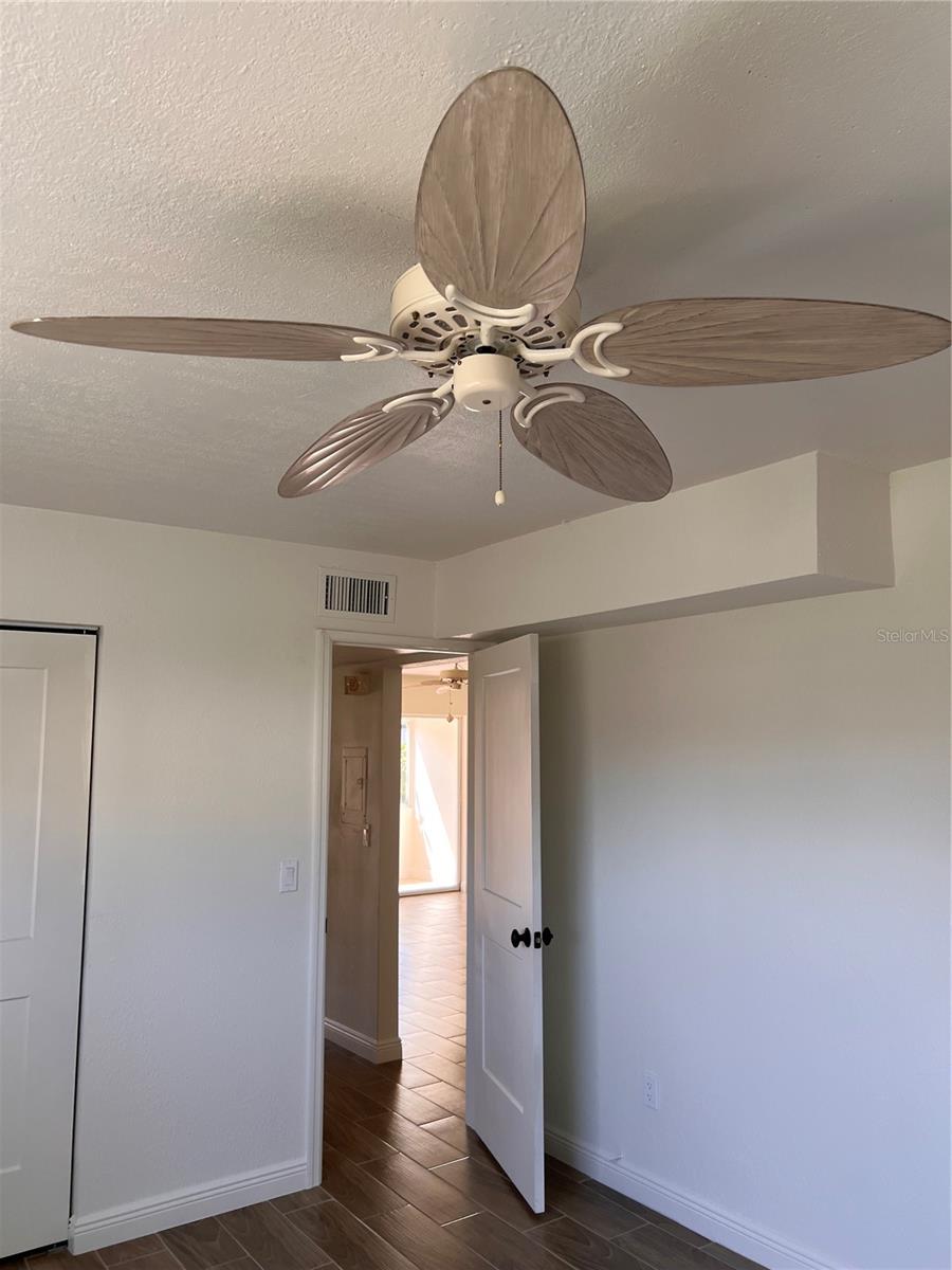 4500 OVERLOOK DR NE #107, ST PETERSBURG, FL, 33703